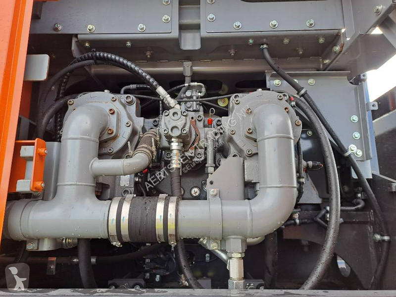 جرافة Hitachi ZX890LCR-7