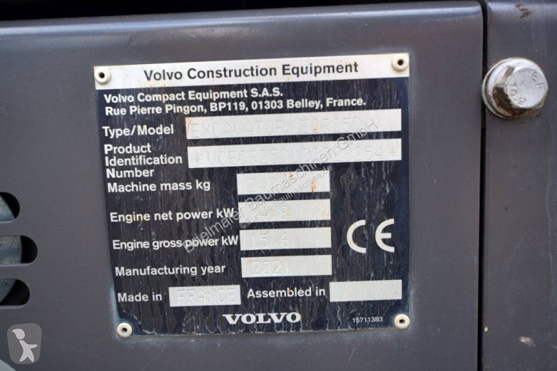 جرافة Volvo ECR D