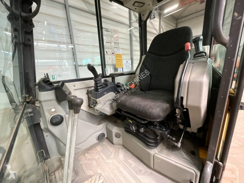 جرافة Volvo ECR F