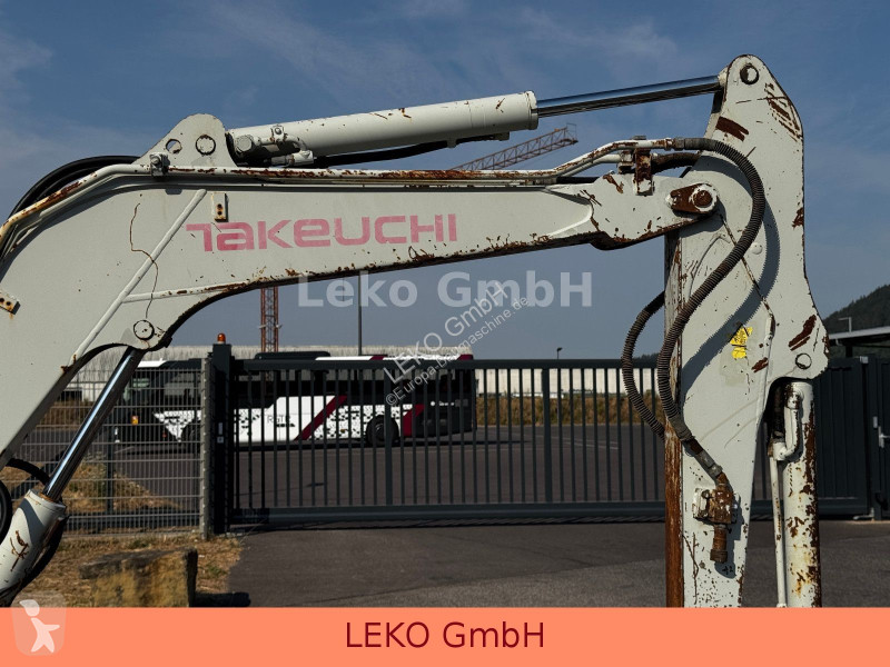 Lopatový nakládač Takeuchi Mit Zwei Löffeln
