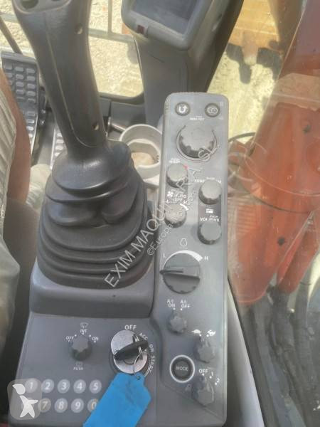 Rýpadlo Hitachi LC-6