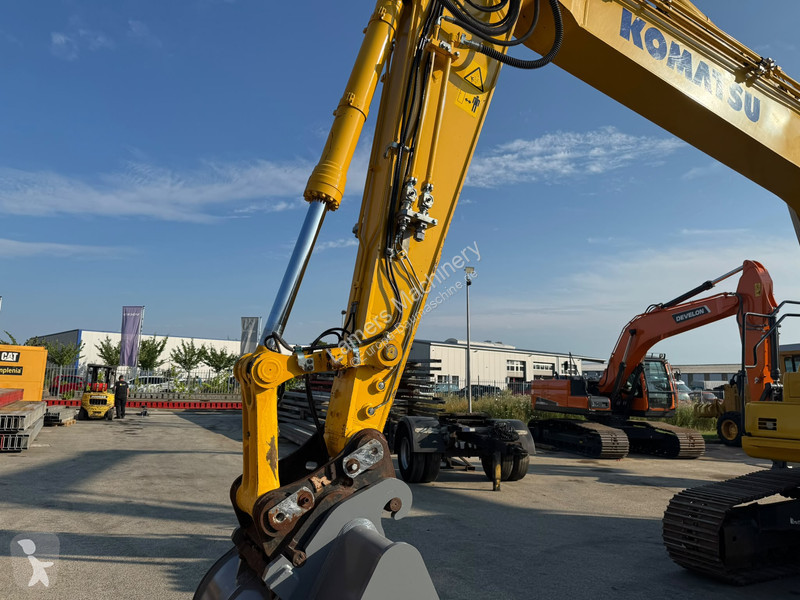 جرافة Komatsu NLC11