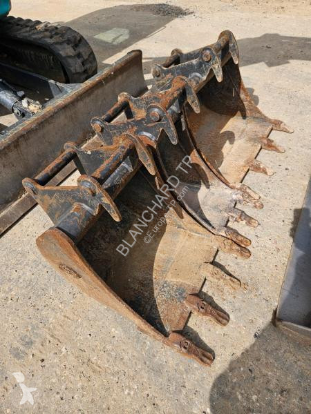 Skovl Kobelco SK30SR-6E
