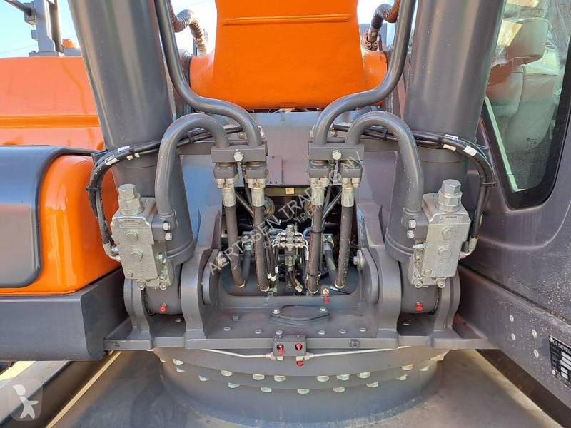 Skovl Develon DX300LC-7M (2 Unused units...
