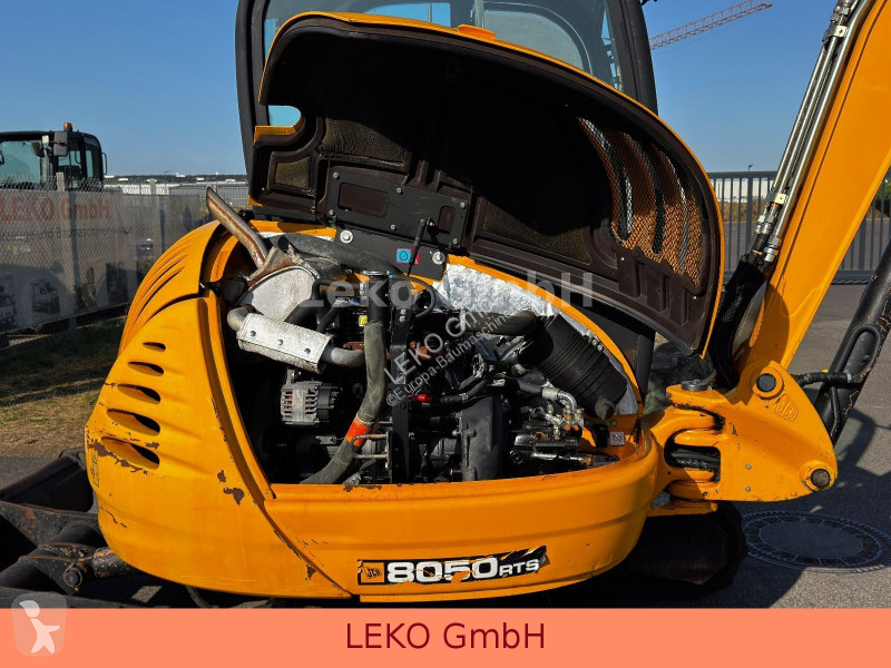 Lopatový nakládač JCB RTS