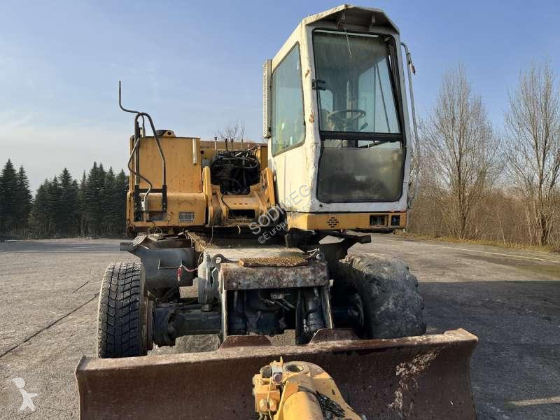 جرافة Liebherr - POUR PIECES