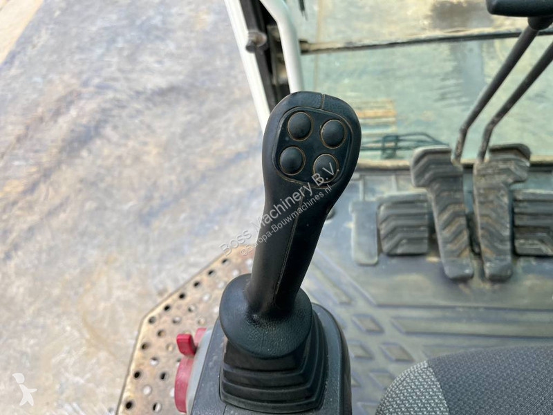 Rýpadlo Volvo - Automatic Greasing / Quick Coupler