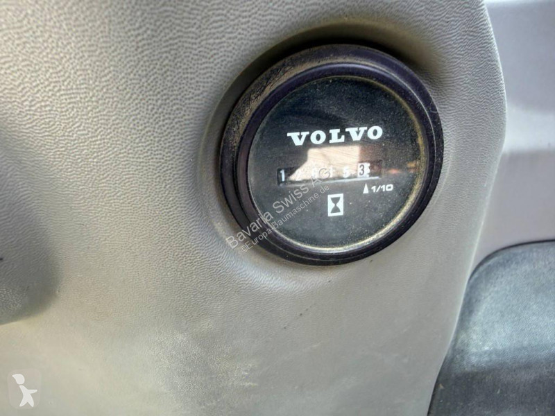 جرافة Volvo