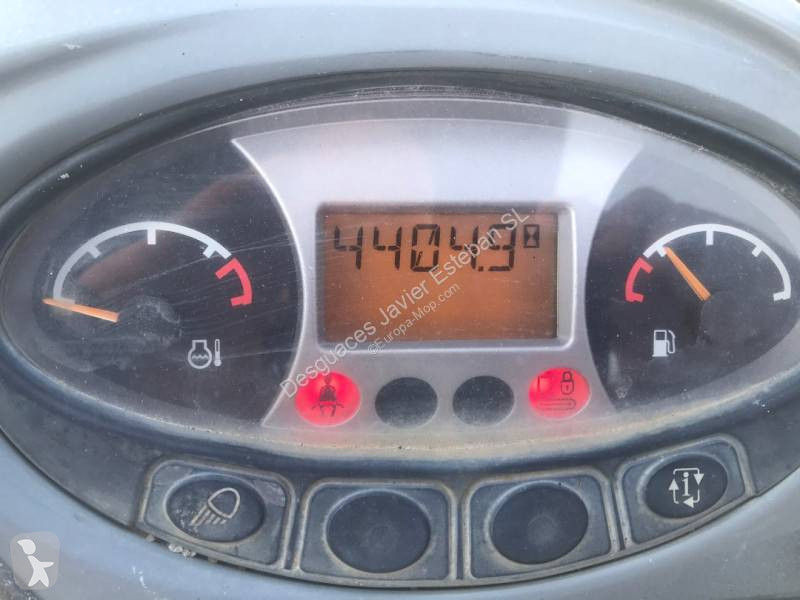 جرافة Bobcat E20Z