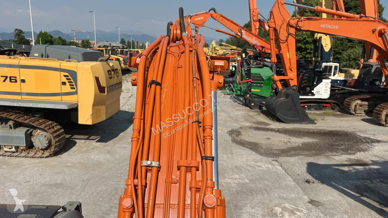 Rýpadlo Hitachi