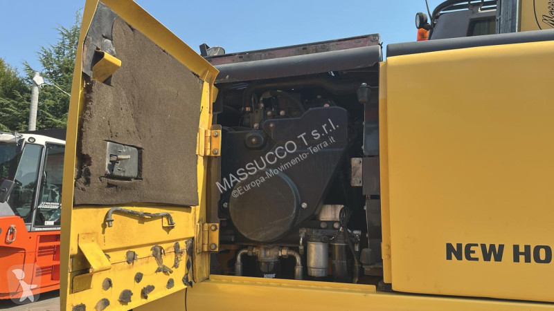 جرافة New Holland WE170C