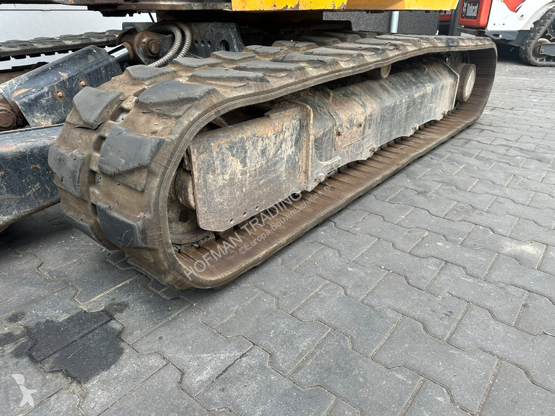 Rýpadlo JCB 67C-1