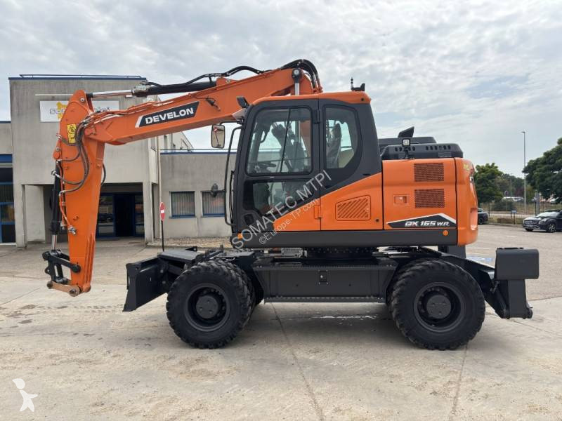 جرافة Develon DX165WR-7