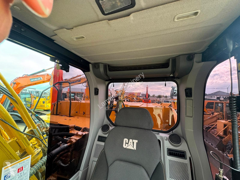 Lopatový nakládač Caterpillar NG 07B .