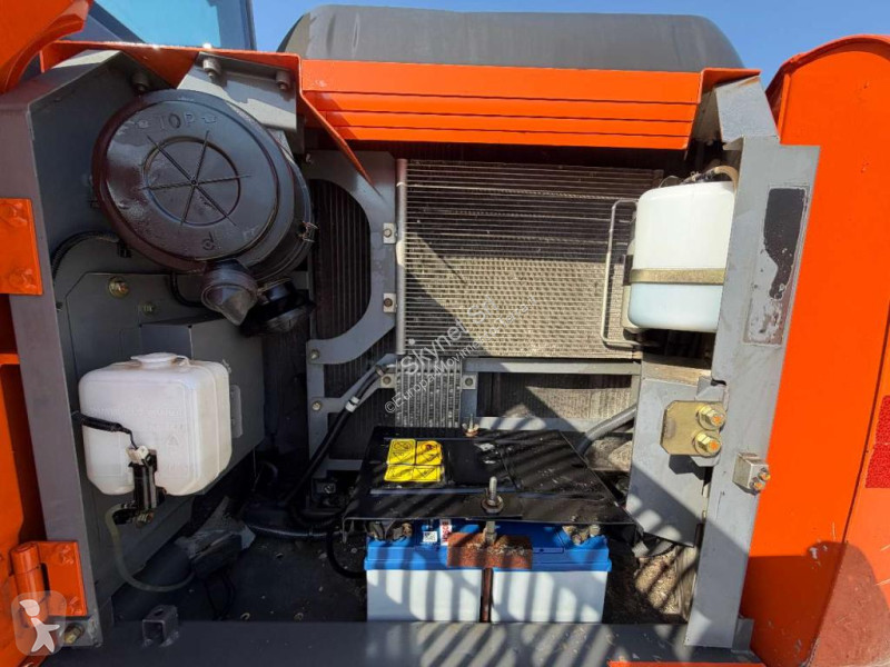 جرافة Hitachi ZAXIS 130LCN