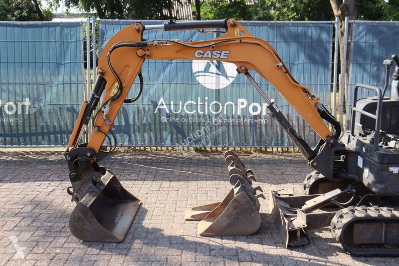 جرافة Case CX17C