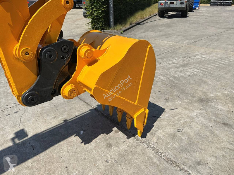 Rýpadlo JCB 8056