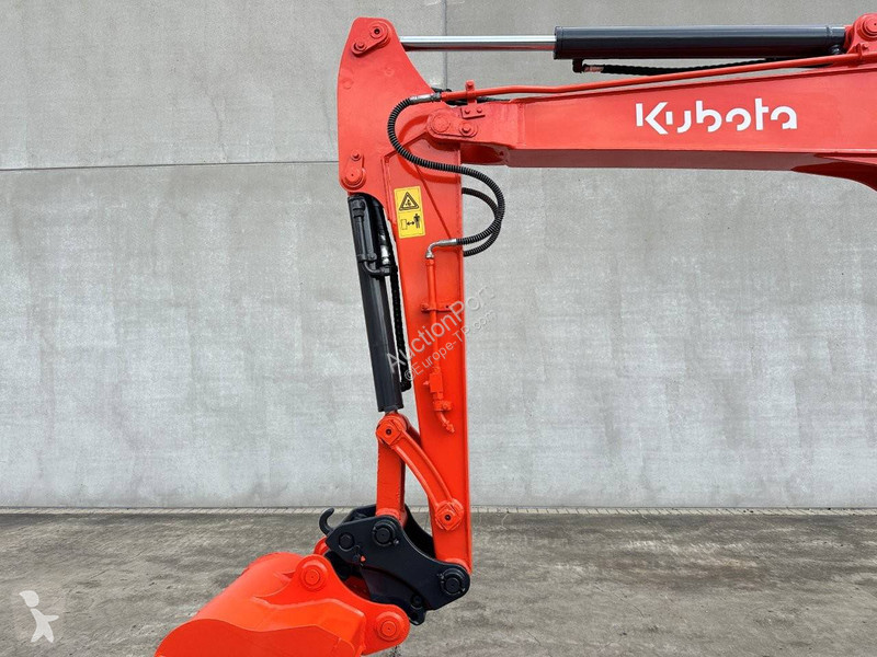 جرافة Kubota KX155-5