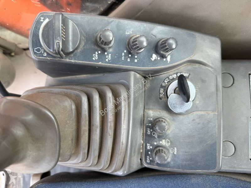 جرافة Hitachi - Hammer Lines / Quick Coupler