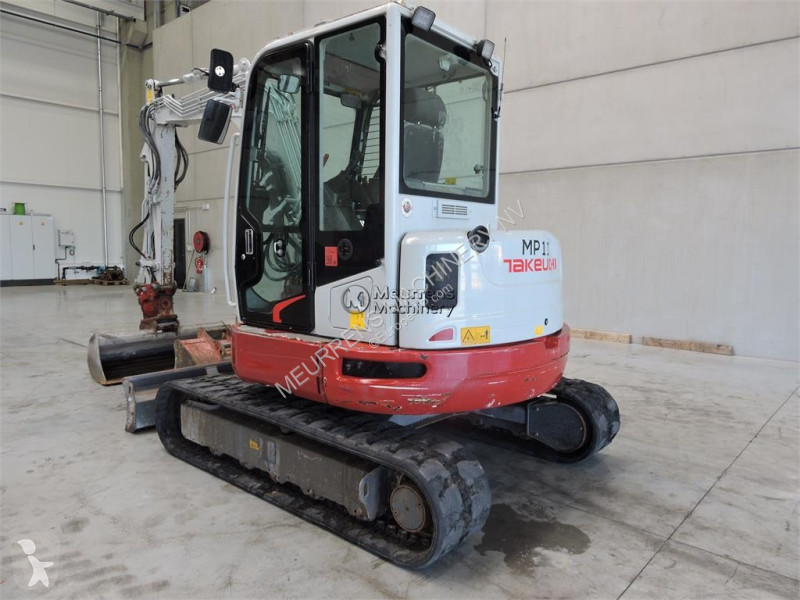 جرافة Takeuchi TB257FR Powertilt