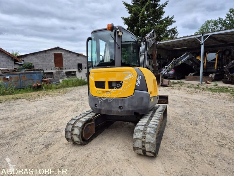 جرافة Volvo ECR50D