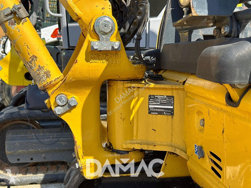 جرافة Komatsu
