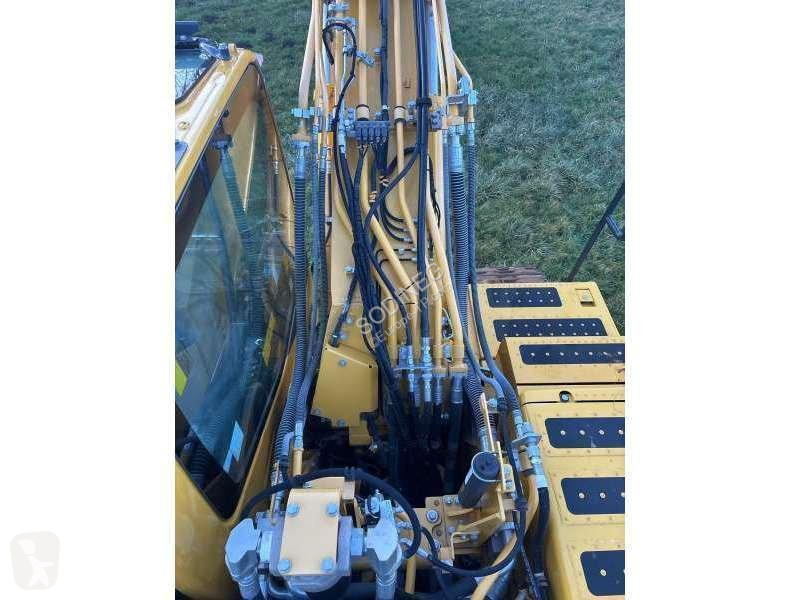 جرافة Komatsu I-11E0