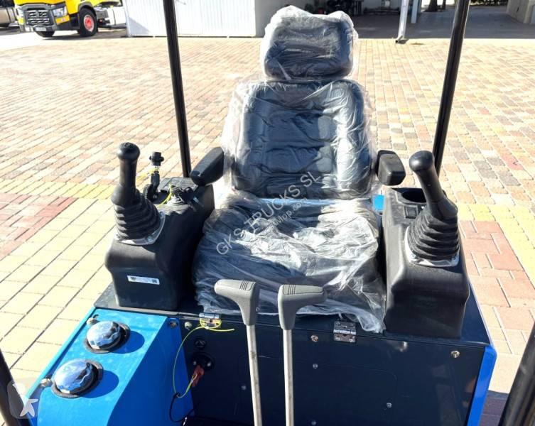 جرافة Kubota Machpro MP 18