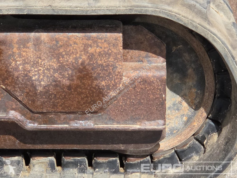 Багер Bobcat E20