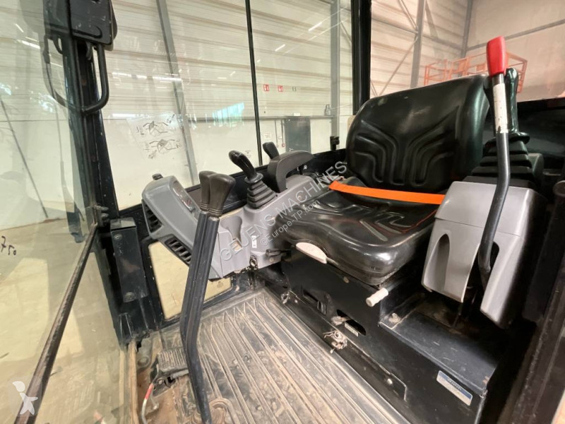 جرافة Kubota 0164