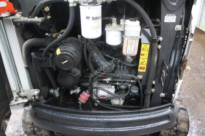 Rýpadlo Bobcat E17