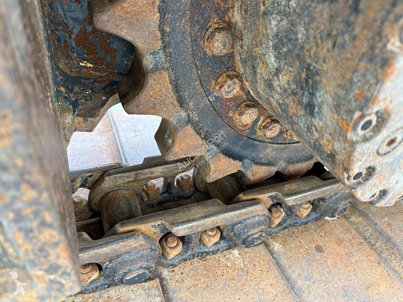 جرافة Hyundai HX130 LCR