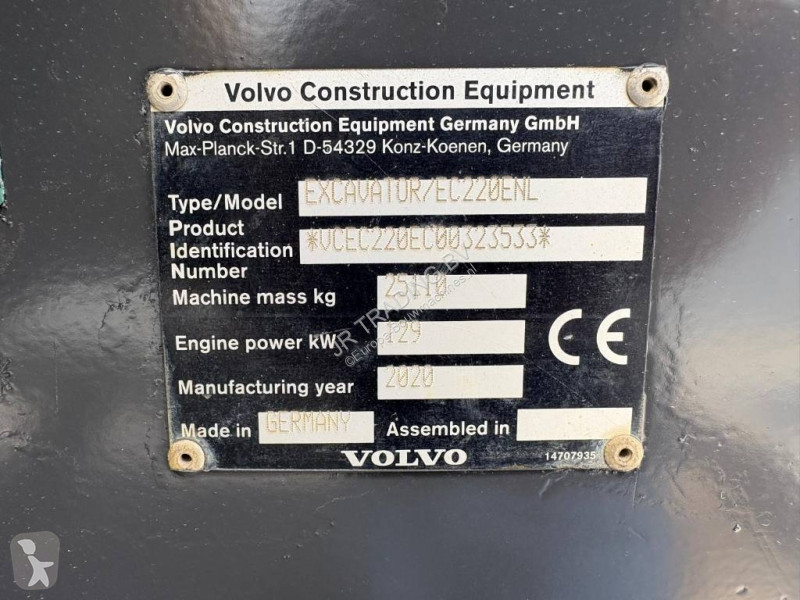 جرافة Volvo EC220ENL (Two Buckets)