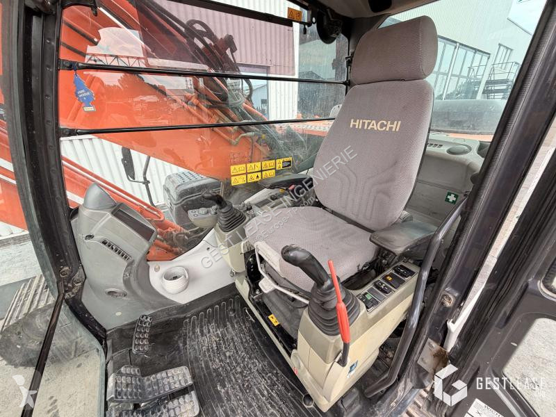 Rýpadlo Hitachi 5B