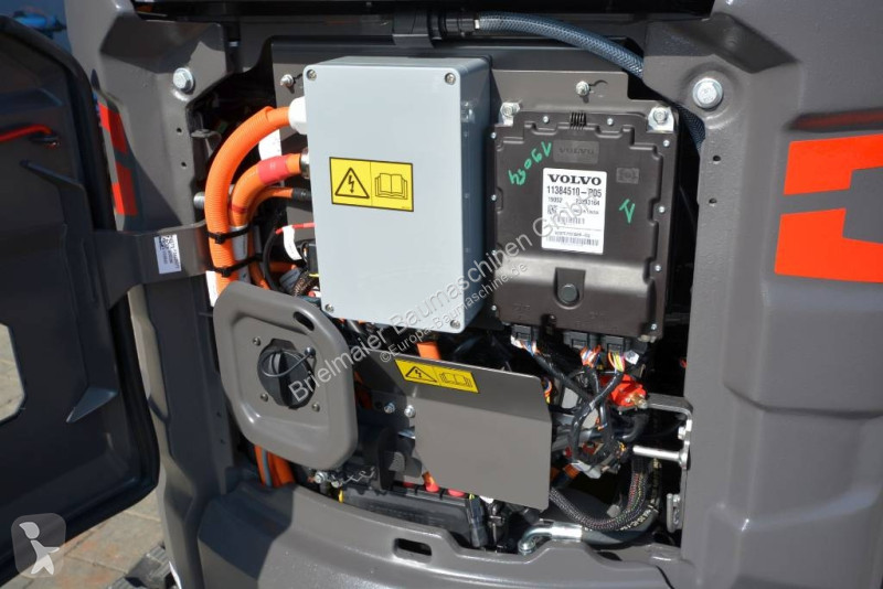 Skovel Volvo ECR18 electric
