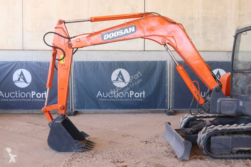 Doosan DH55-V excavator