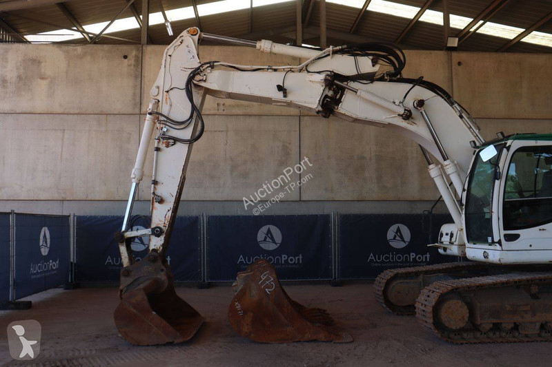 Excavator Hyundai Robex 210LC9