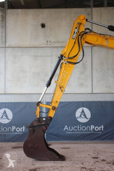 Excavator JCB
