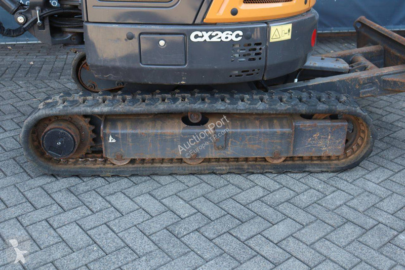 Lopatový nakládač Case CX26C