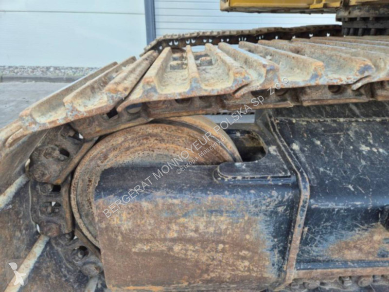 Lopatový nakládač Caterpillar 325FLCR