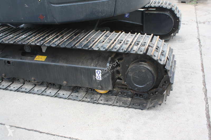 جرافة Yanmar VIO80-1A