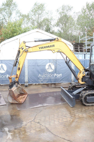 جرافة Yanmar ViO57-6B