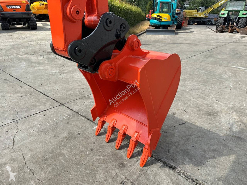 Excavadora Kubota KX155-3SZ