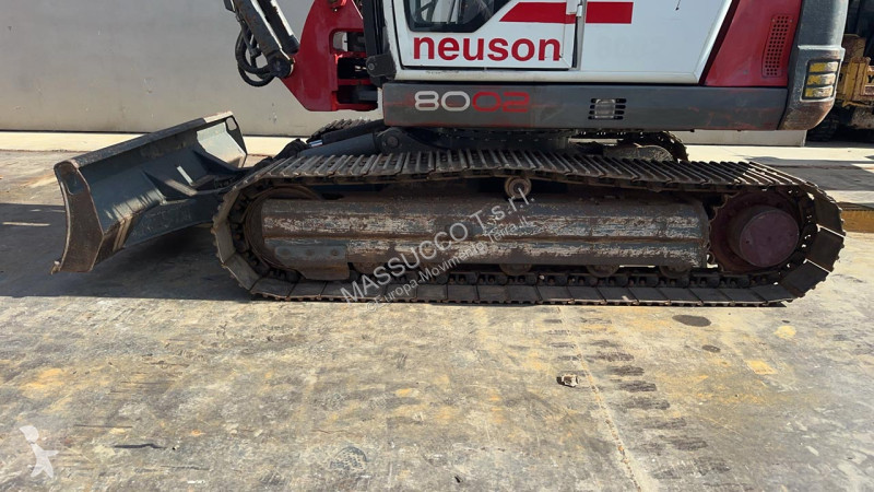 Pelle Neuson 8002