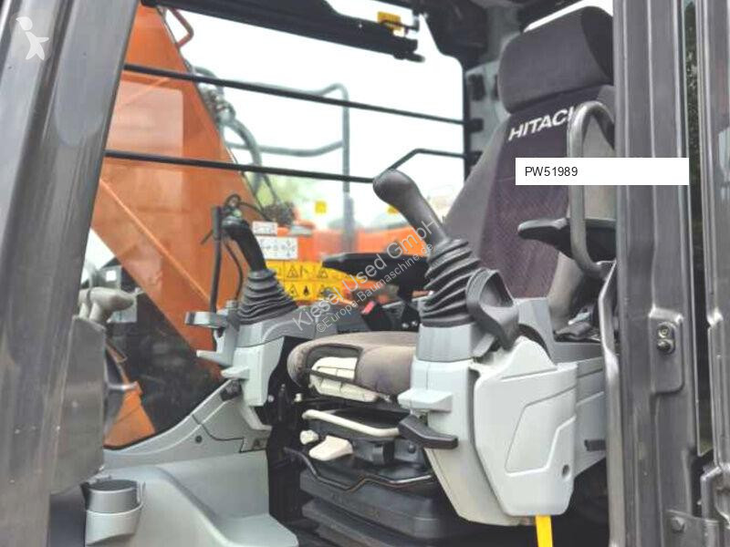 Pelle Hitachi 7
