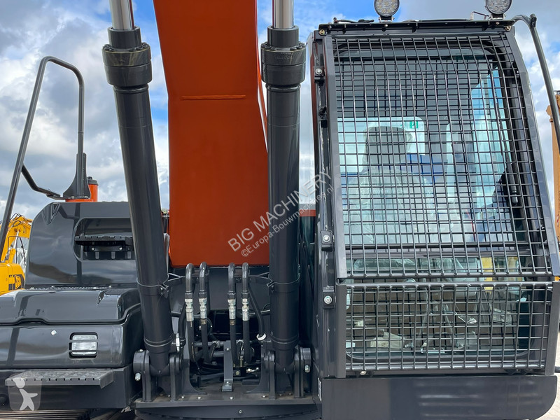 Pelle Hitachi ZX220LC-5G