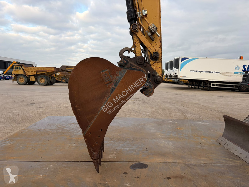 Pelle Caterpillar FLCR