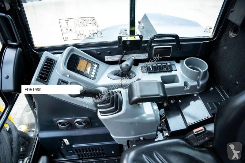 جرافة Yanmar 6A