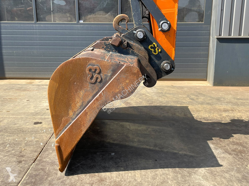 Excavadora Doosan 5