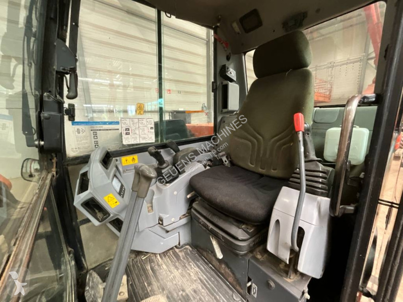 Багер Kubota KX 080-4